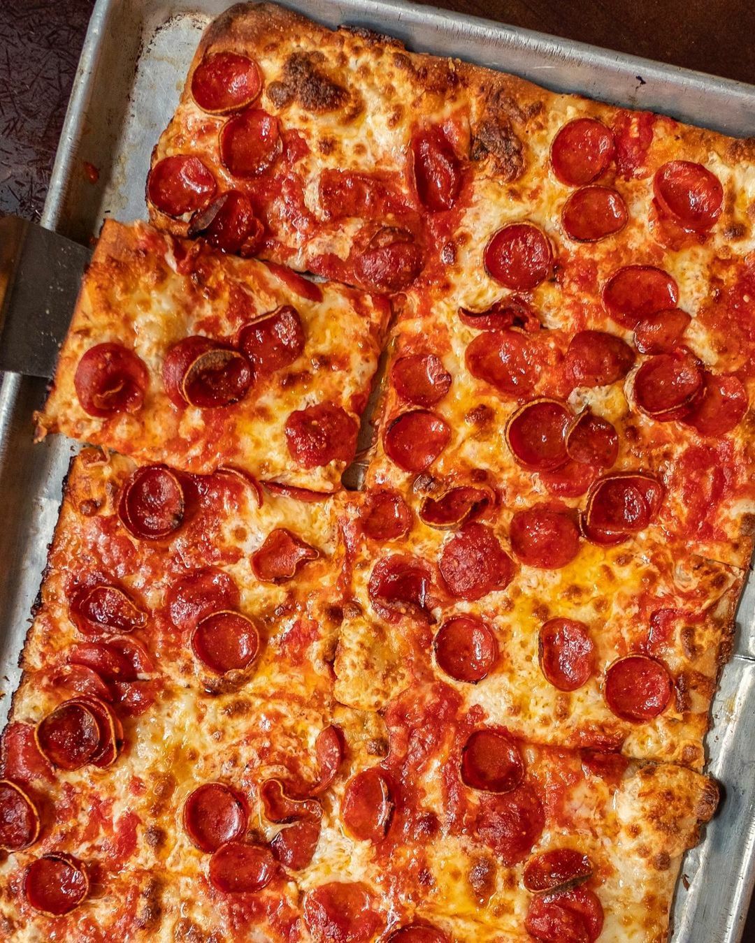 Medium Pepperoni (Original Pan)